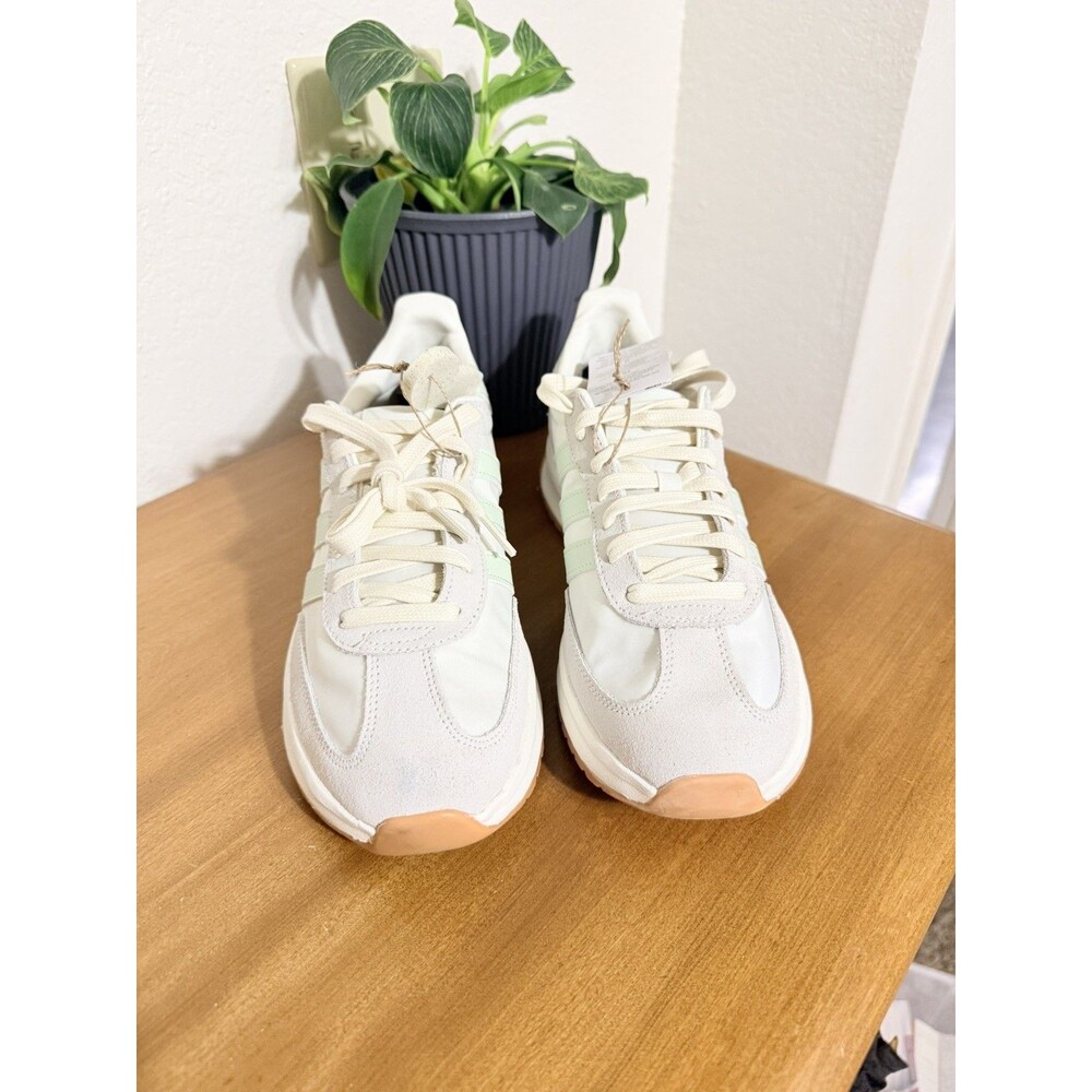 Adidas Run 70s 2.0 Sneaker Off White / Linen Green / Gum J14914 Womens 9.5 - Picture 3 of 10